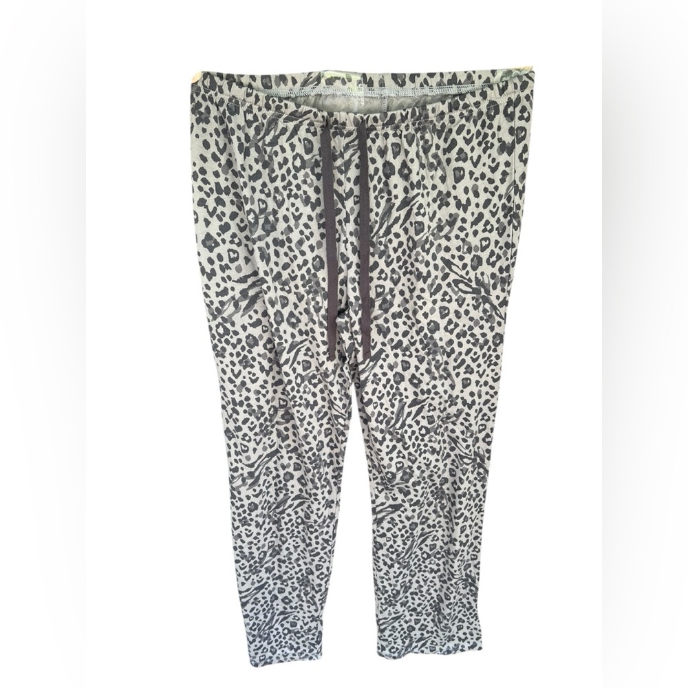 NWOT Gillian & O’Malley Leopard Print Lounge Pants